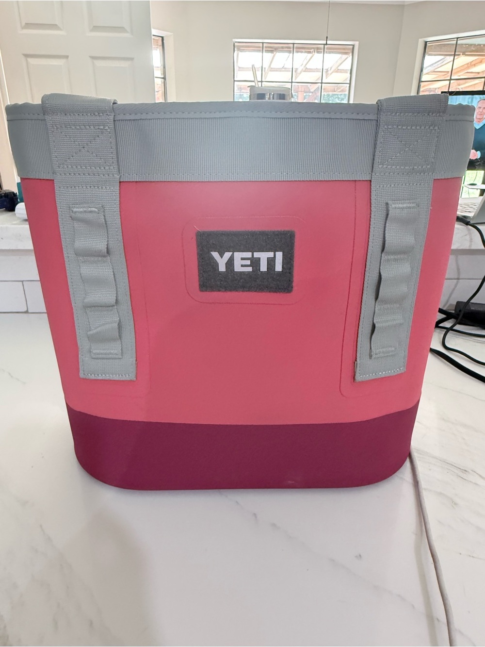 Yeti Camino 20 Bimini Pink
